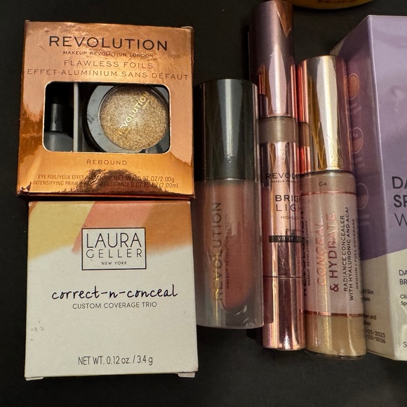10 pc Makeup Bundle. - Picture 3 of 5